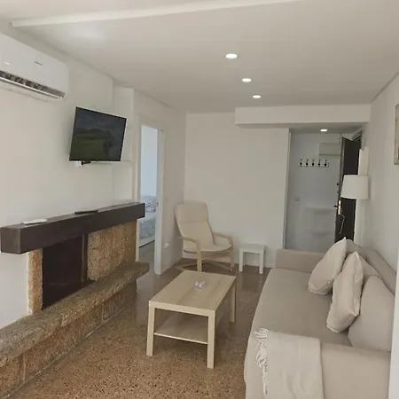 Nogalera Rainbow, 2-bedroom With Pool And Parking Apartment *